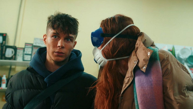 кадр из фильма Несвятая Валентина