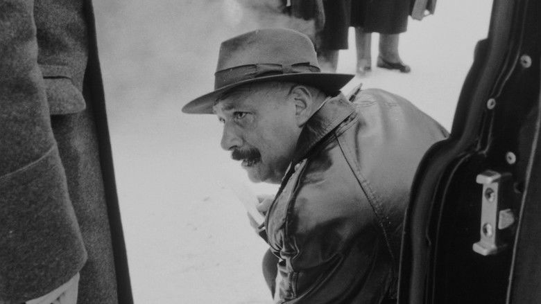 кадр из фильма Хрусталёв, машину!