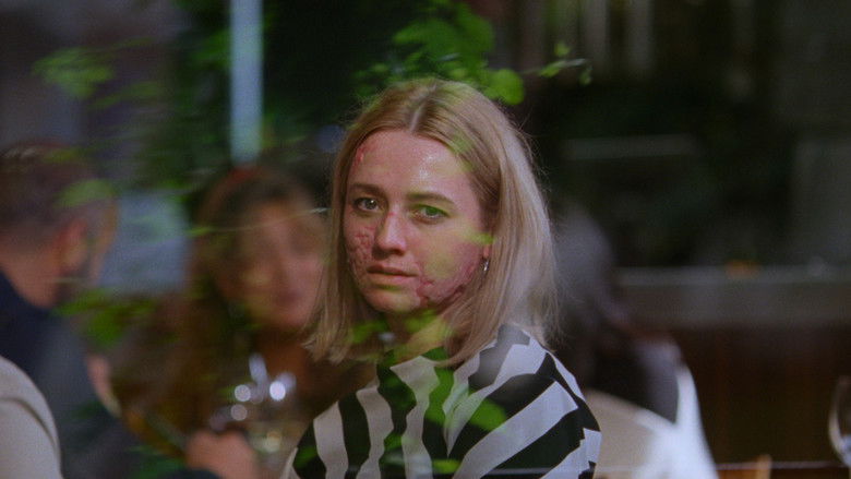 кадр из фильма Тошнит от себя