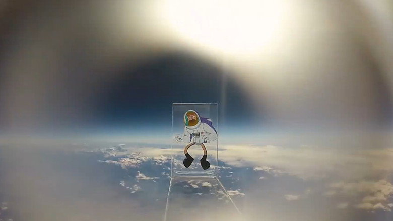 кадр из фильма CRONONAUTA VA AL ESPACIO