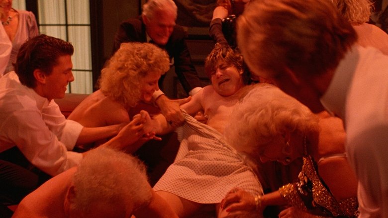 кадр из фильма Общество