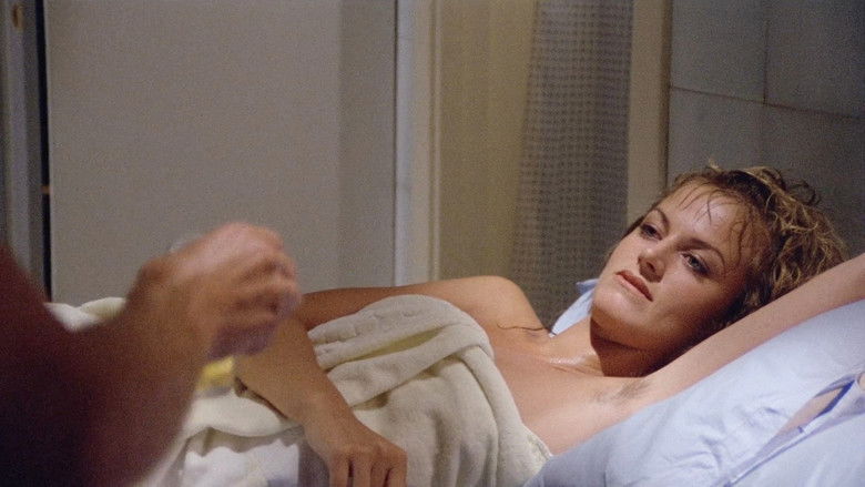 кадр из фильма Девушка в жёлтой пижаме