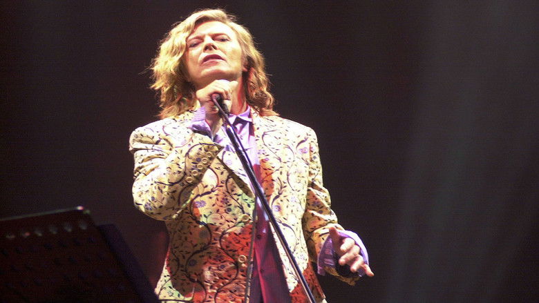кадр из фильма Bowie: Glastonbury 2000