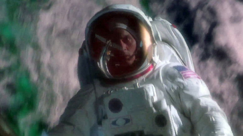 кадр из фильма Жена астронавта