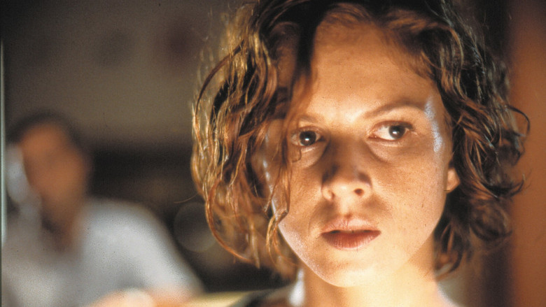 кадр из фильма No debes estar aquí