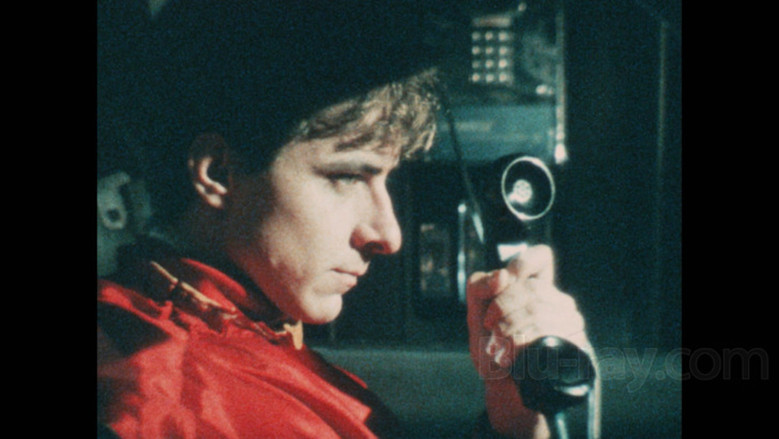 кадр из фильма The Wrong Door