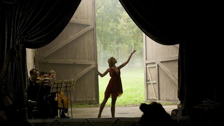 кадр из фильма Танцовщица