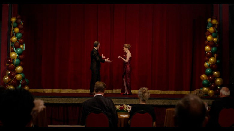 кадр из фильма Work it Class!