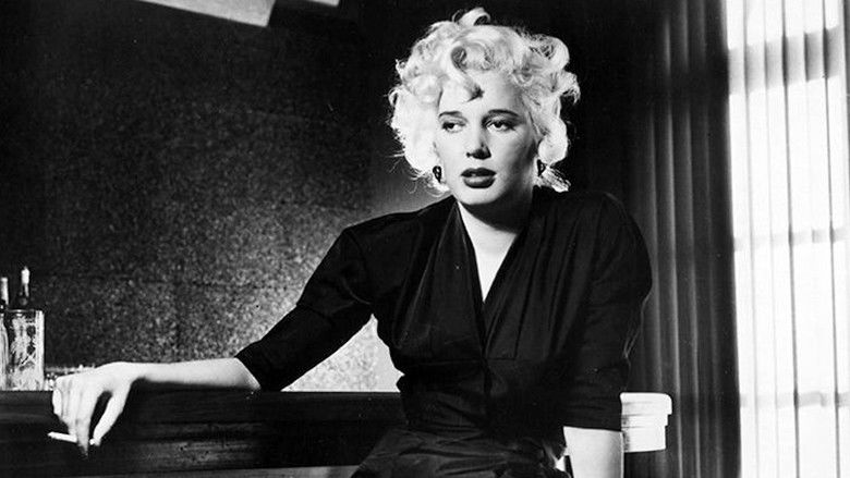 кадр из фильма Wicked Woman