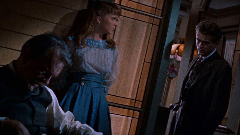 кадр из фильма К востоку от рая