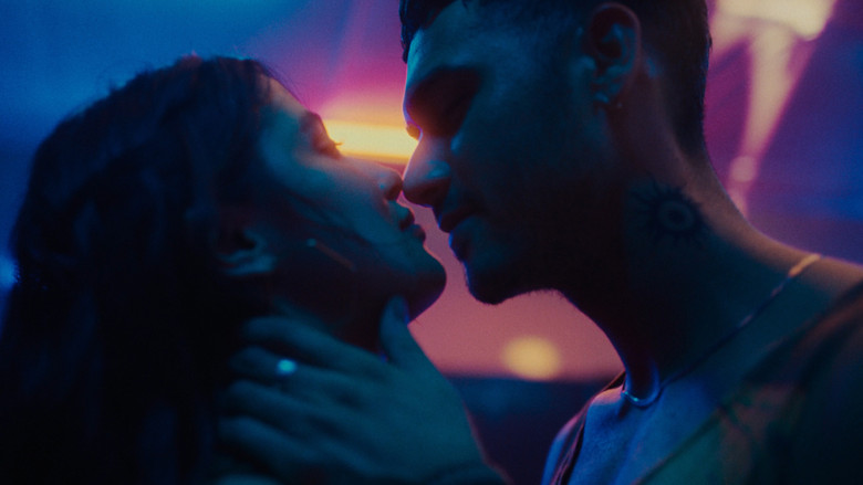 кадр из фильма Пимпинеро: Кровь и бензин