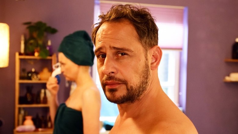 кадр из фильма Caveman