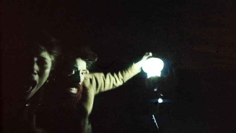 кадр из фильма DOMINOM: El dios de los gusanos