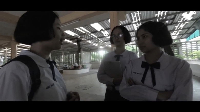 кадр из фильма TimeLine