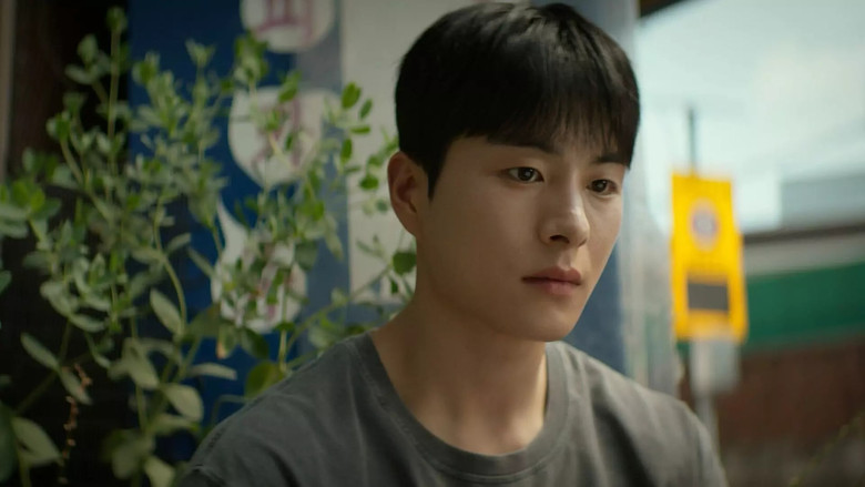 кадр из фильма 모퉁이를 돌면