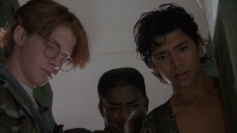 кадр из фильма Клещи