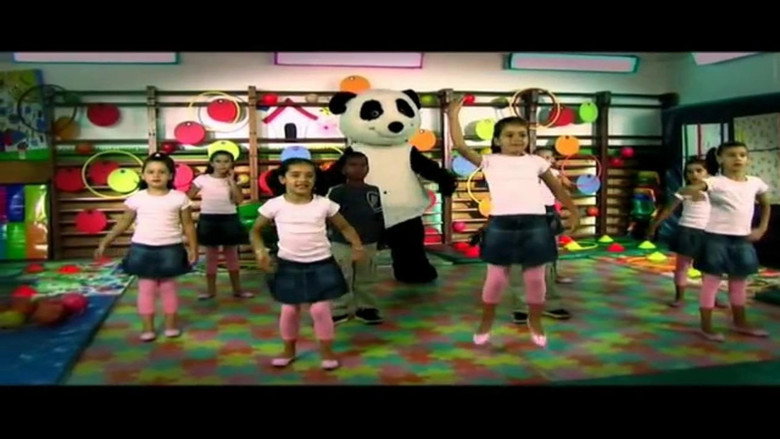 кадр из фильма Panda Vai à Escola