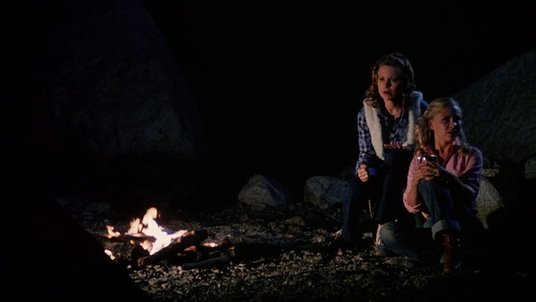 кадр из фильма The Forest