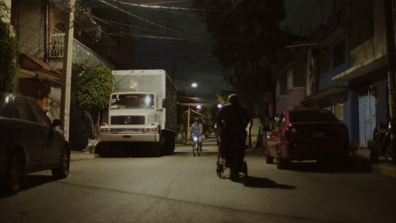 кадр из фильма Los Hombres de Migajón