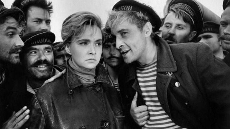 кадр из фильма Оптимистическая трагедия