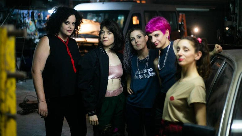 кадр из фильма ¡Caigan las rosas blancas!