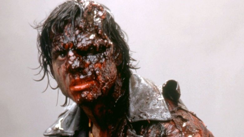 кадр из фильма Почти стемнело