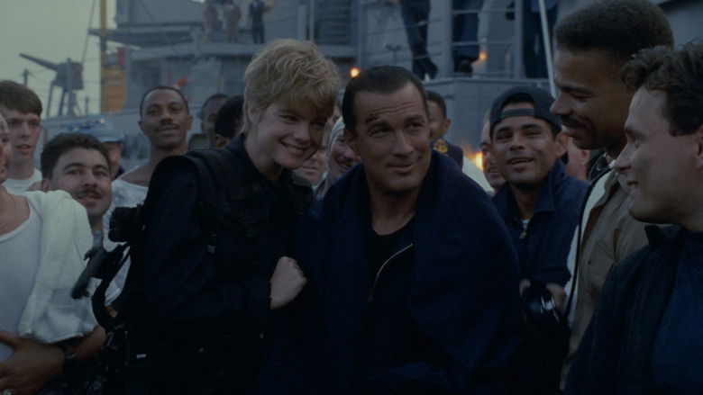 кадр из фильма В осаде