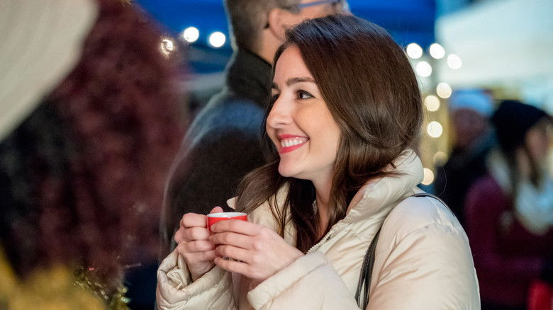 кадр из фильма A Joyous Christmas