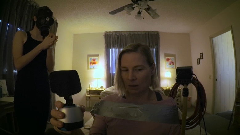 кадр из фильма M.O.M. Mothers of Monsters