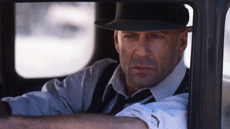 кадр из фильма Герой-одиночка