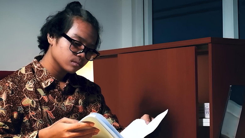 кадр из фильма Goresan Pena pada Kertas