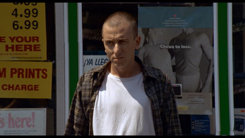 кадр из фильма Домой дороги нет