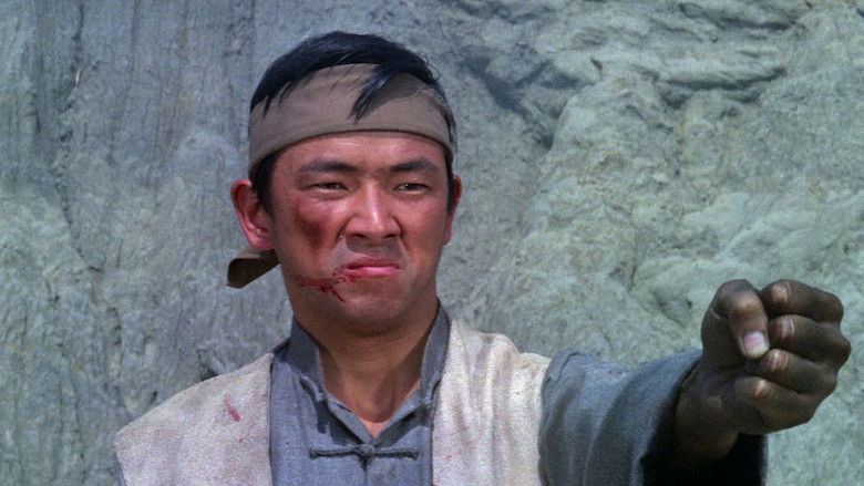 кадр из фильма Однорукий боксер