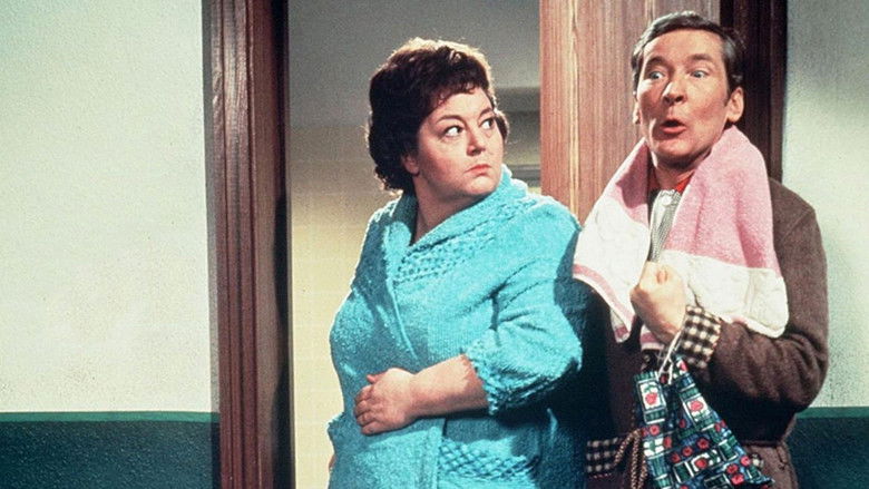 кадр из фильма Так держать, на природу, отдыхать!