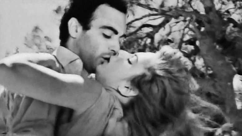 кадр из фильма Έρωτας Στους Αμμόλοφους