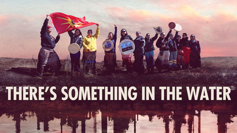 кадр из фильма В воде что-то есть