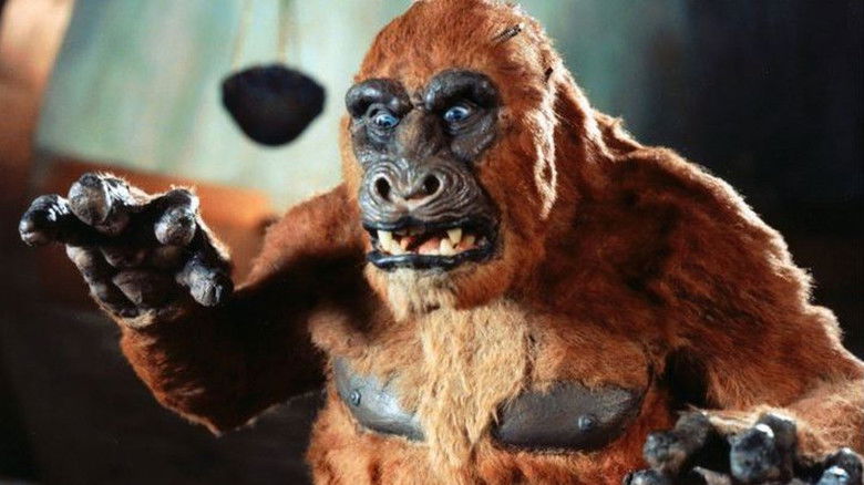 кадр из фильма Первобытные