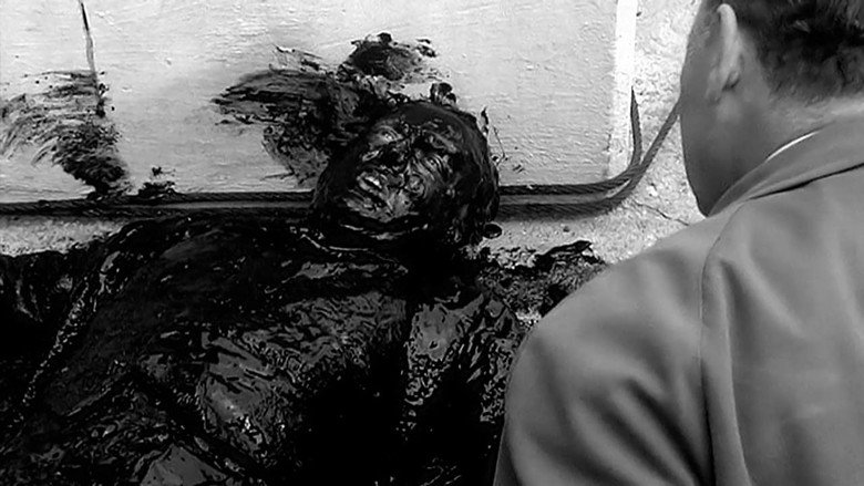 кадр из фильма Куотермасс 2