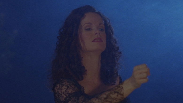 кадр из фильма Ночь демонов 3