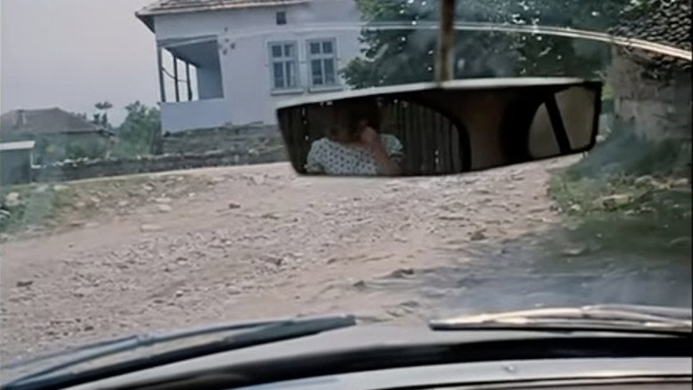 кадр из фильма Селянинът с колелото