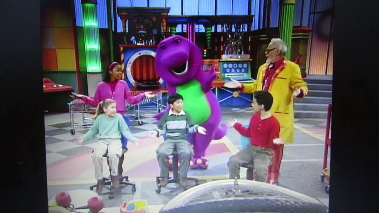 кадр из фильма Barney's Round and Round We Go