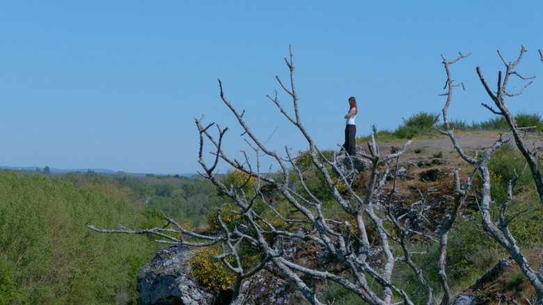 кадр из фильма À L'Abri D'Un Double Soleil