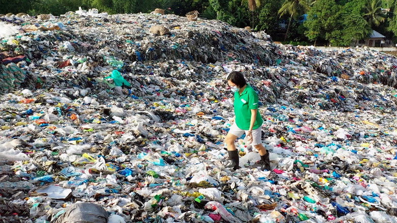кадр из фильма Coca-Cola und das Plastikproblem: Ein Konzern in der Kritik