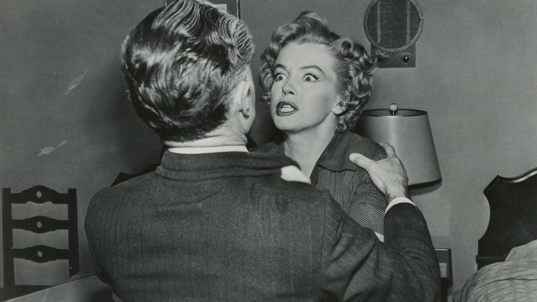 кадр из фильма Можешь не стучать