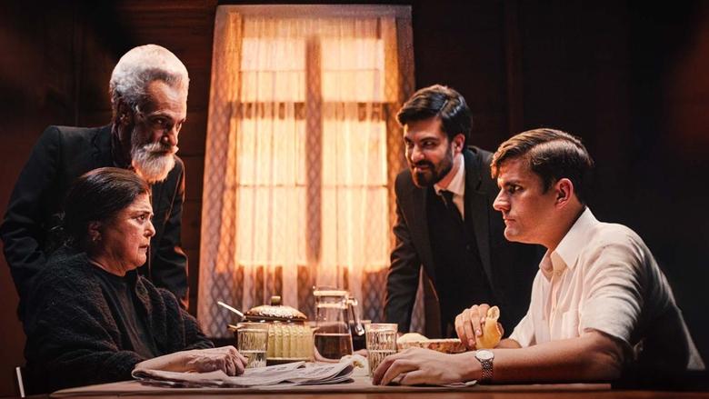 кадр из фильма Мастерская сатаны