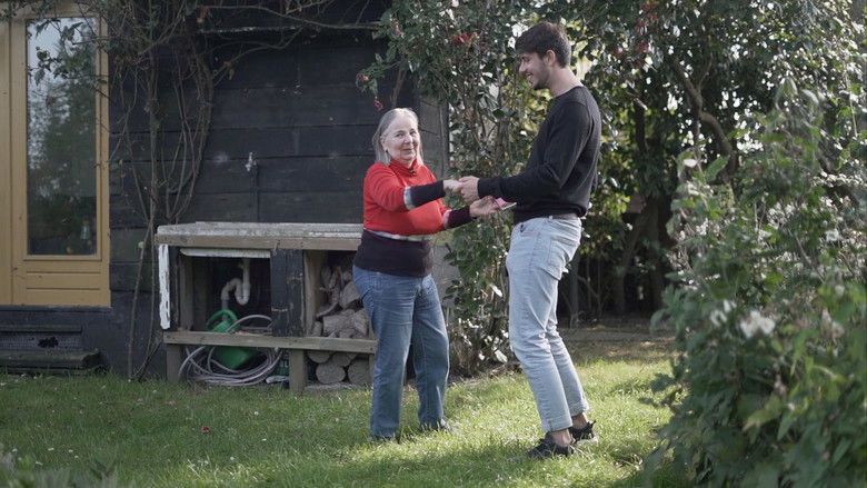 кадр из фильма OMA - Elk moment een nieuwe ontmoeting