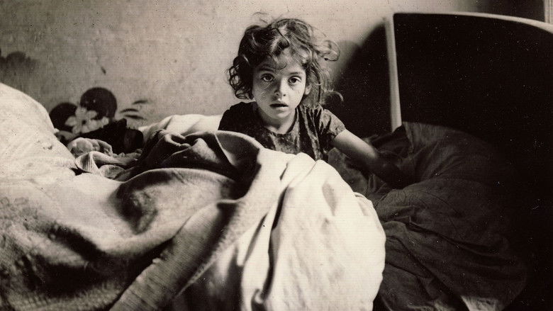 кадр из фильма Defying the Nazis: The Sharps' War