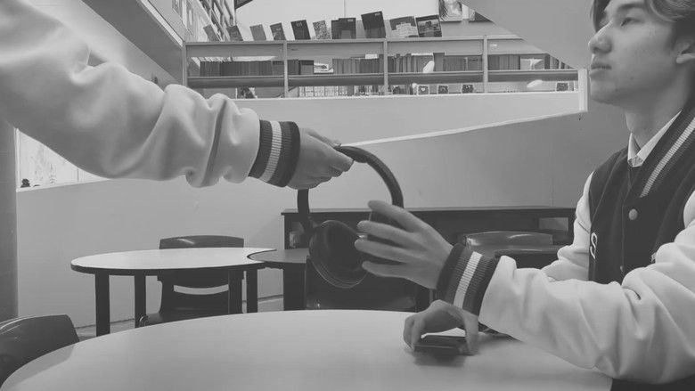 кадр из фильма Tone Colour