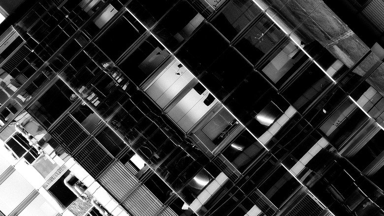 кадр из фильма XYZ