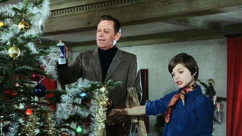 кадр из фильма Рождественская елка